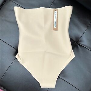 SKIMS HIGH-WAISTED THONG

Seamless Sculpt